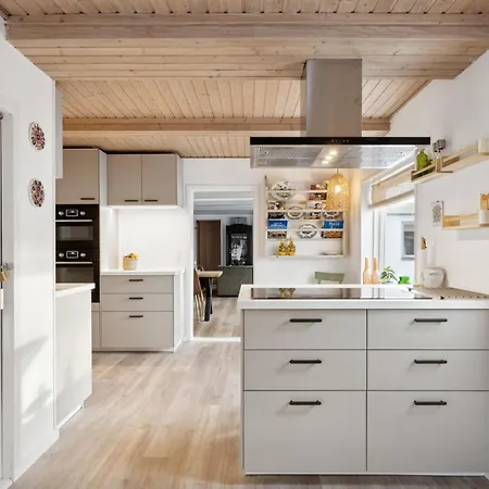 Holiday home Dana - 525m From The Sea By Interhome Tranekaer